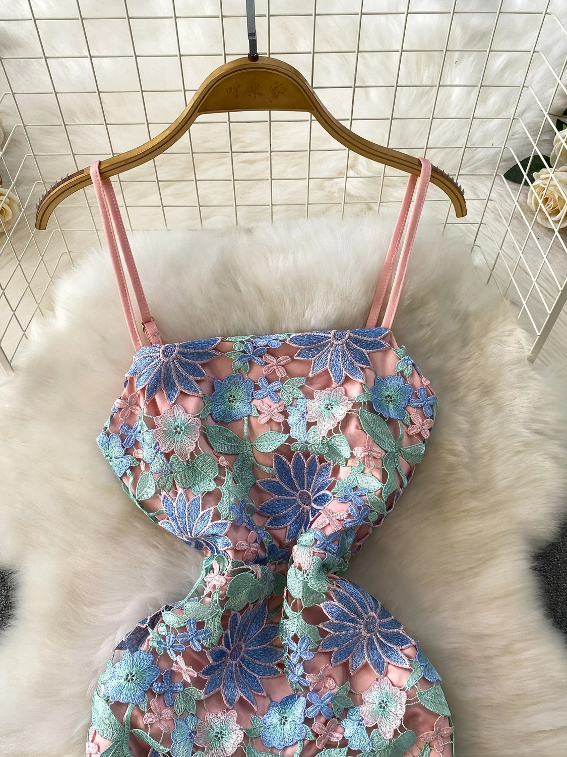 فستان Ele مفرغ من الدانتيل طويل Dr للسيدات ذو إحساس عالي للعمل الثقيل، رداء صباحي مناسب للارتداء اليومي #3