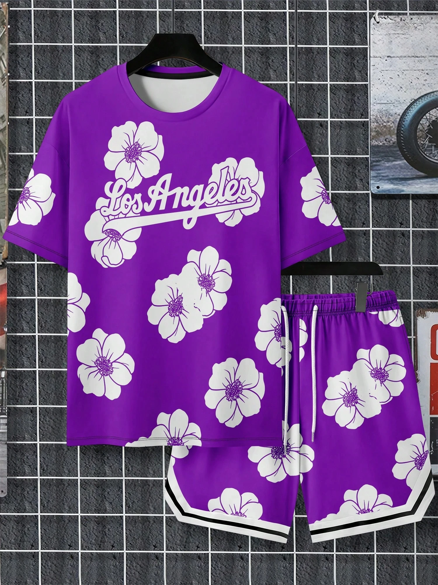 

Fashion Men's Black and White Flower Graphic Print T-shirt Shorts 2-piece Set O-neck Short Sleeve Top Elastic Waist Shorts Set
