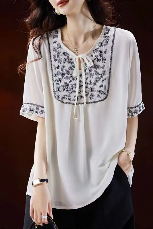 

2025 Summer Style Fashionable Slim and Versatile Temperament Heavy Industry Embroidery Tie V-neck Short-sleeved Shirt for Women