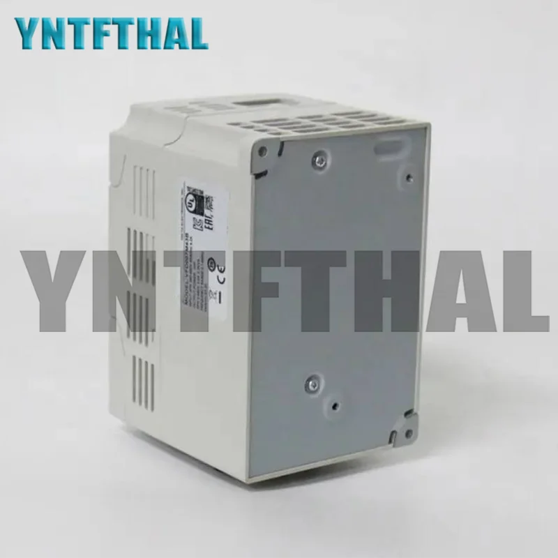 New Original 220V 1.5Kw 2HP 7A 400HZ VFD015M21A Spot