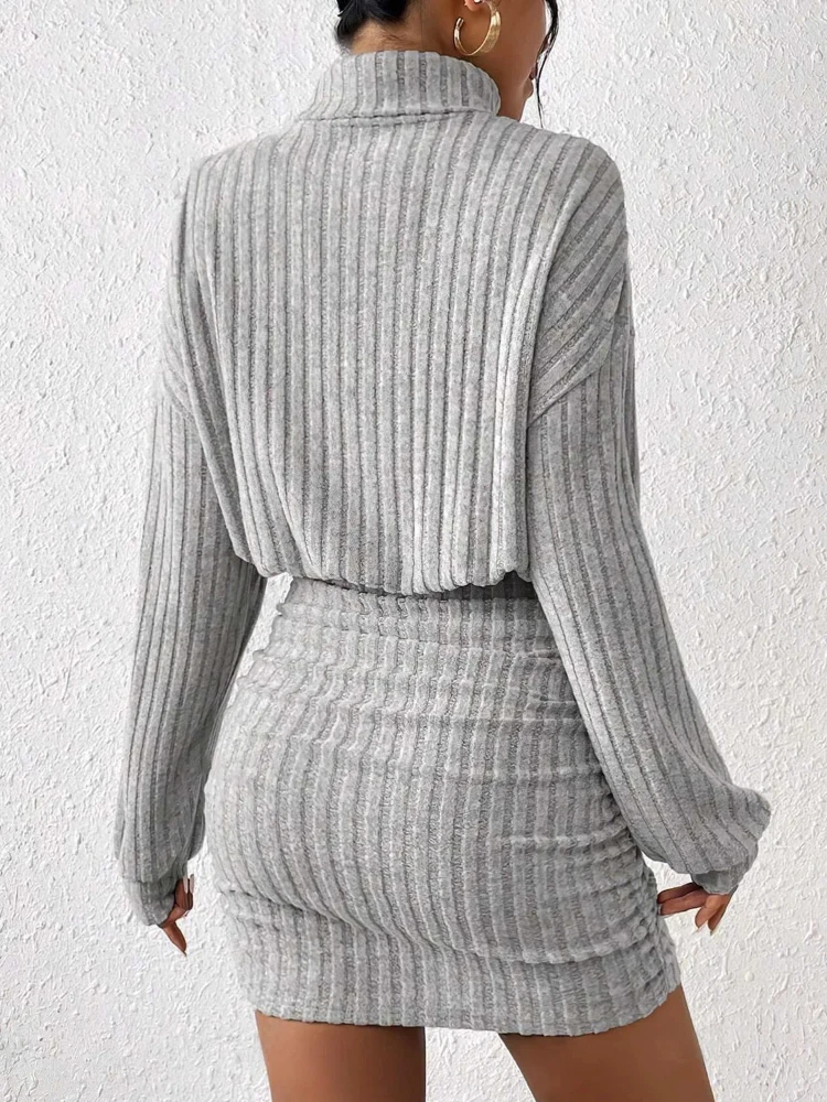 Women's autumn and winter slimming and fashionable, high-necked, hip-hugging long-sleeved dress, sexy commuter knitted dress