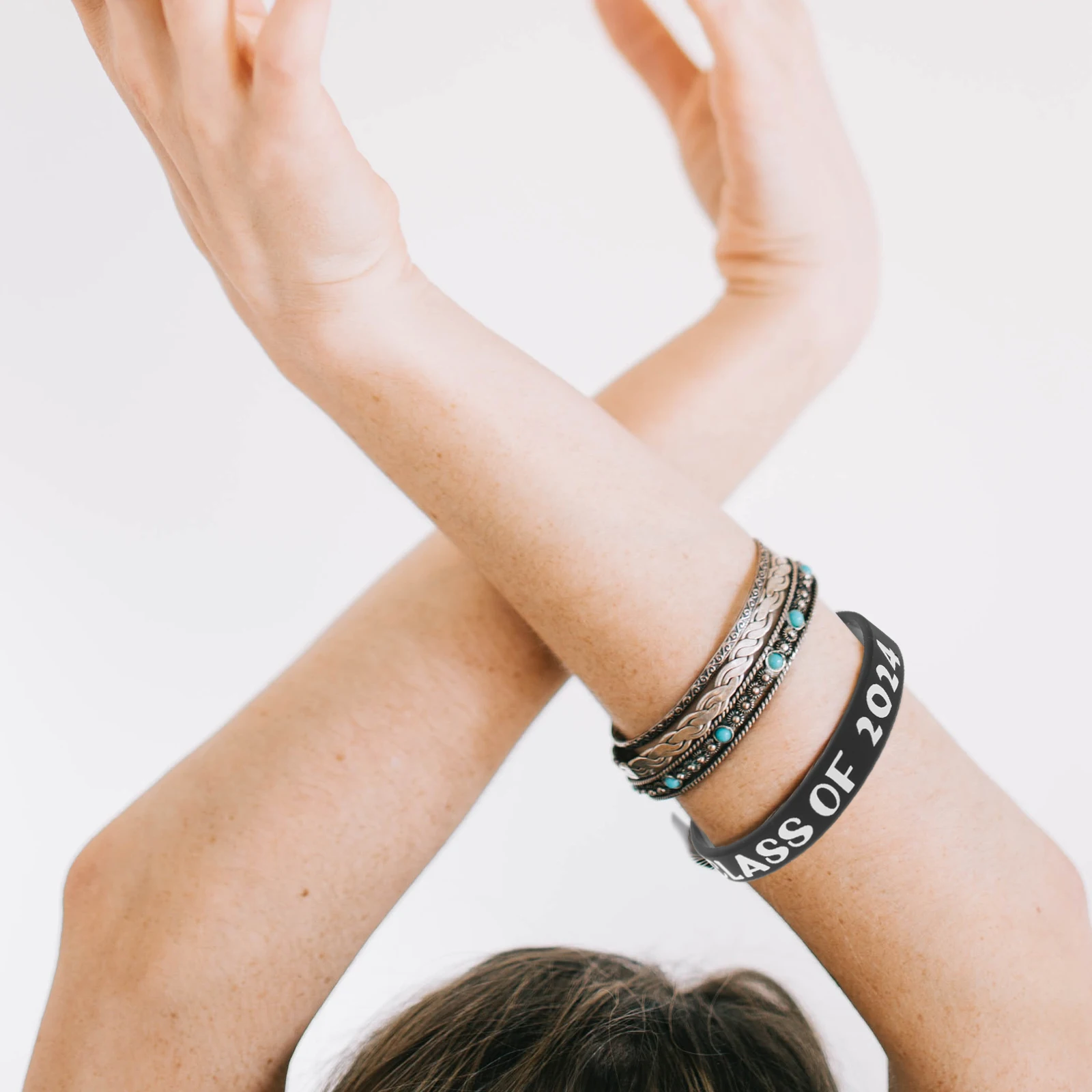 

50pcs Class Of 2024 Silicone Bracelets Graduation Wristband Party Favor Year 2024 Decorative Portable Reusable Graduation Gift