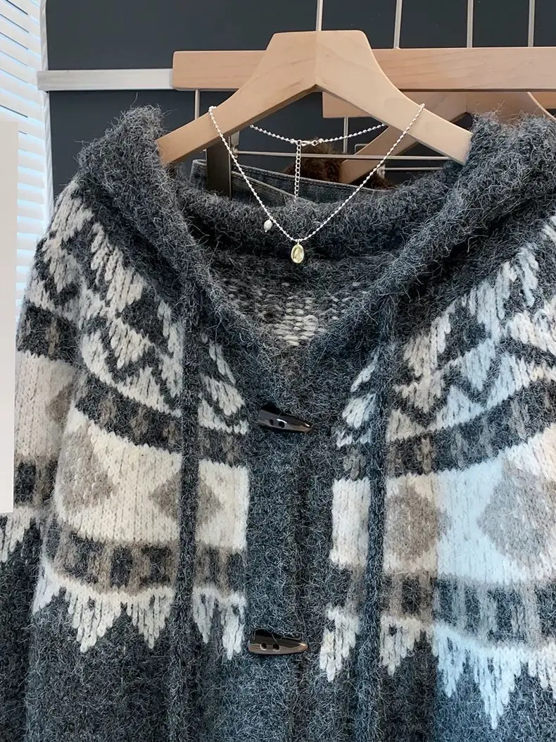 

Ретро-кардиган с капюшоном, женский, вязаный, весенне-осенний, новый стиль, нишевый, плотный, свободный свитер-куртка