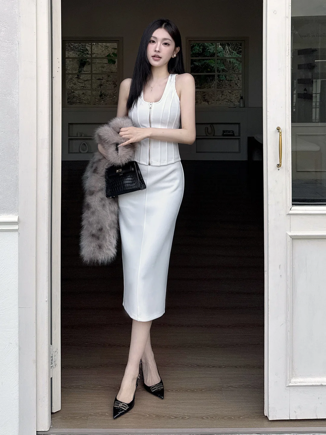

French Small Fragrance White Skirt 2 Piece Set Women Sleeveless Tank Top High Waist Back Slit Bodycon Skirt Office Commute Suits