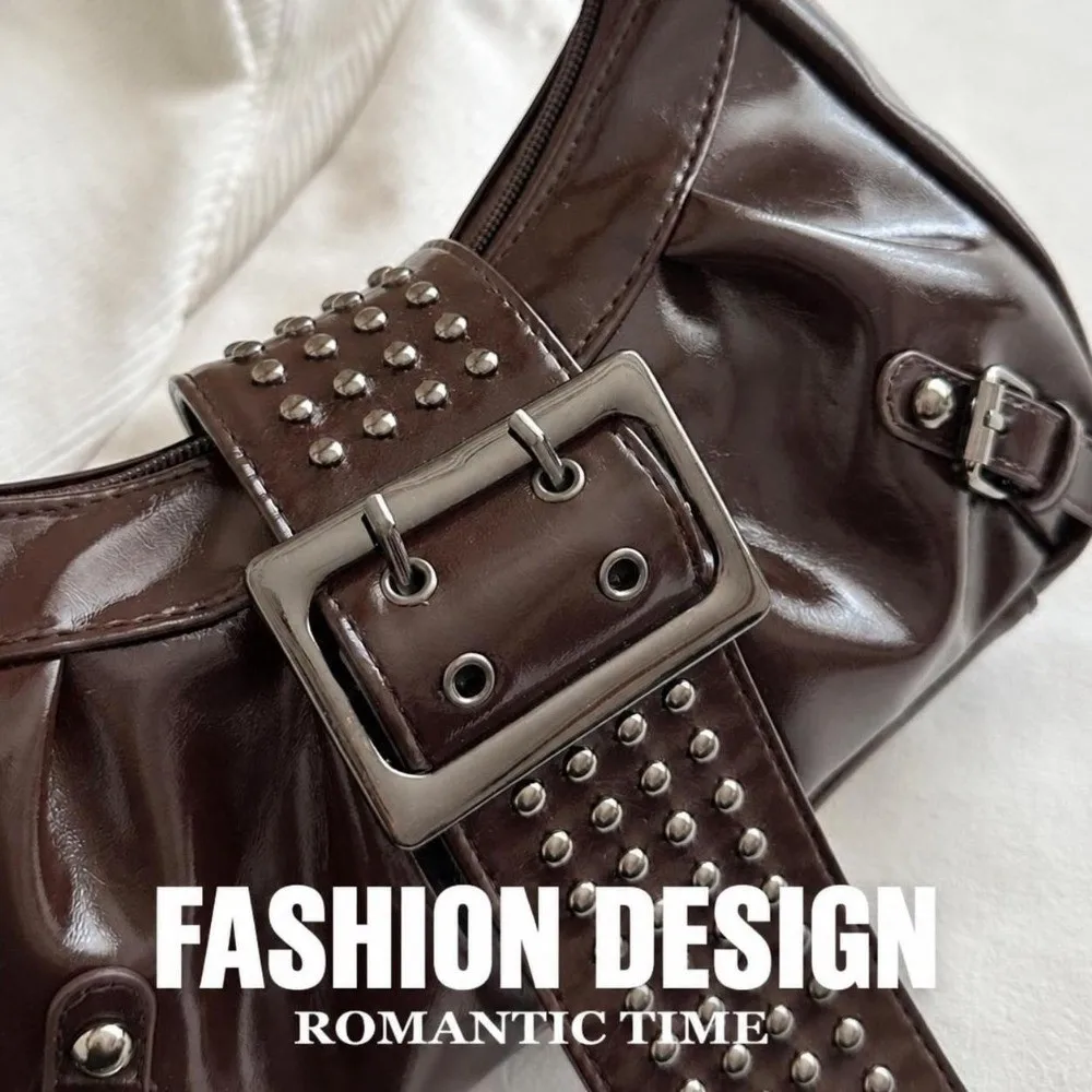 Vintage Pleated Hobo Shoulder Bag Rivet Belt Buckle Large Capacity Motorcycle Shoulder Bag PU Leather Underarm Purse Women