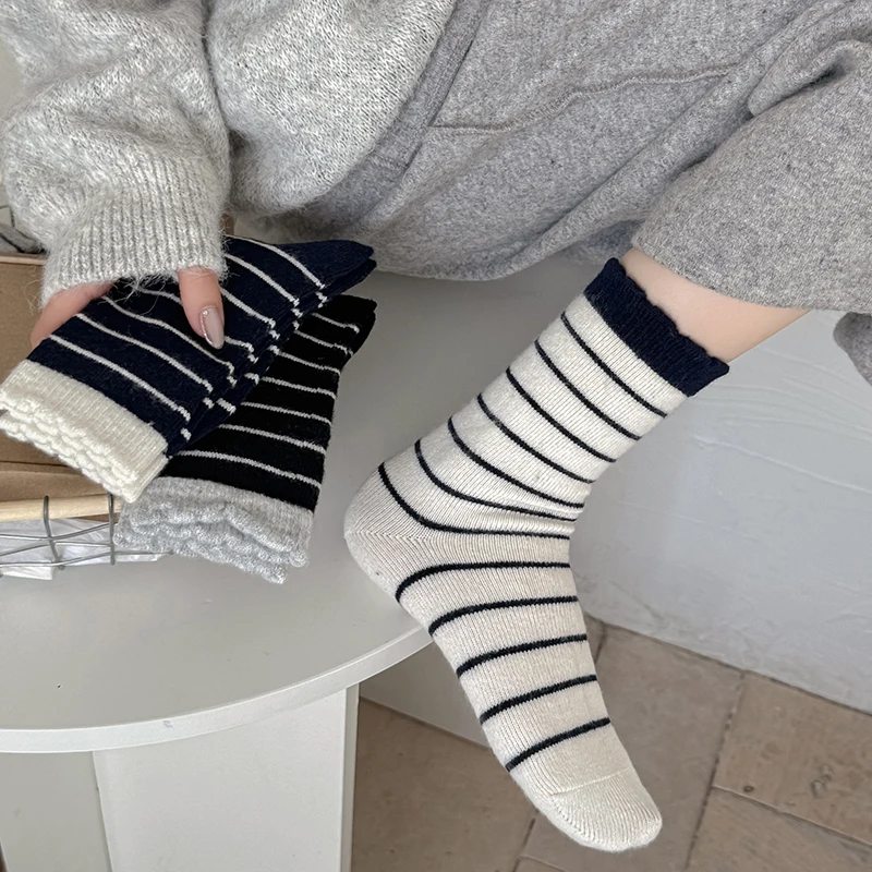 

Fashion Socks For Women New Casual Thick Mixed-color Girls Striped Socks Breathable High Quality Warm Socks Comfortable Japanese