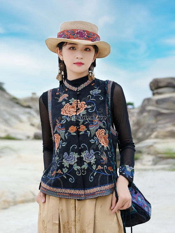 

2025 new chinese national style women's waistcoat sleeveless vest ethnic-style embroidery flower retro stand collar vest blouse