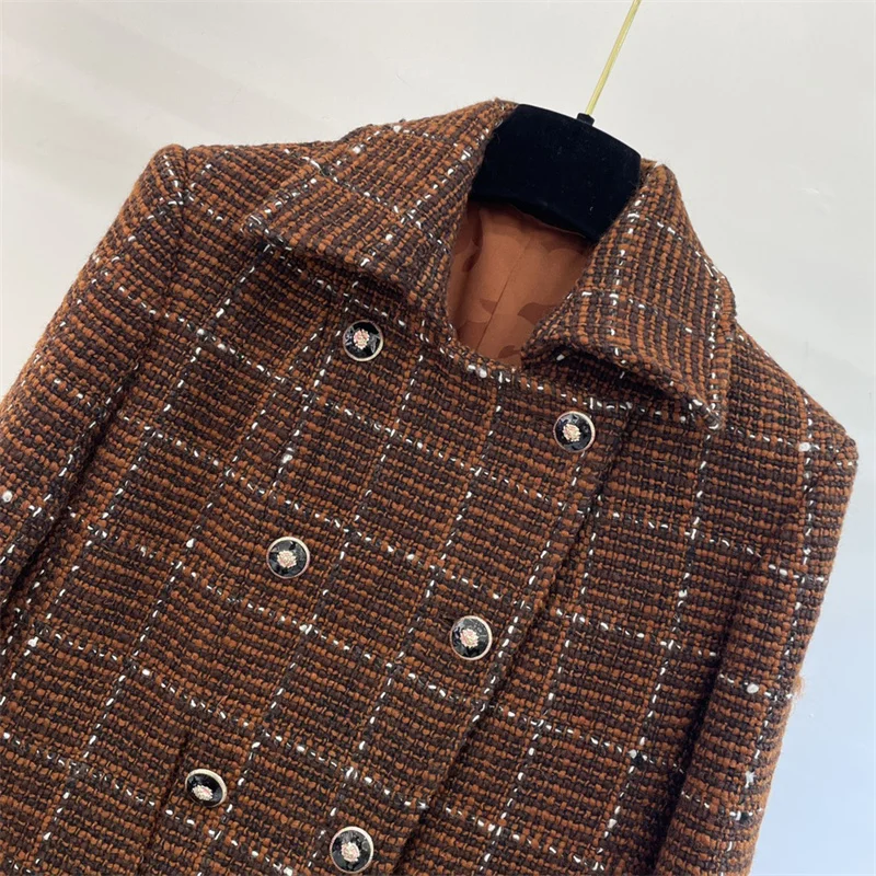 Women's jacket New outerwears autumn 2024 double breasted slim fit long sleeved top High quality wool blended plaid Women's coat