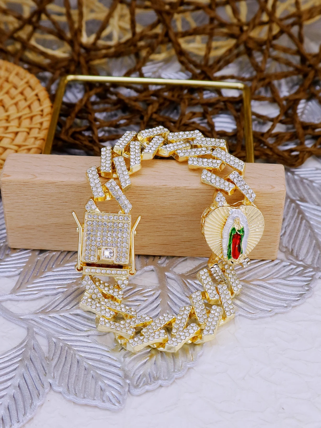 1 Piece Creative Religious Jewelry Painted Virgin Mary Bracelet Rugged Cuban Chain Style