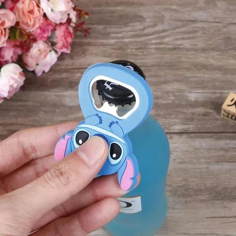 Ouvre-bouteille Disney Stitch pour réfrigérateur, figurine de dessin animé, périphérique, forme Kawaii, ouvre-bière, aimant, accessoires, cadeaux d'anniversaire