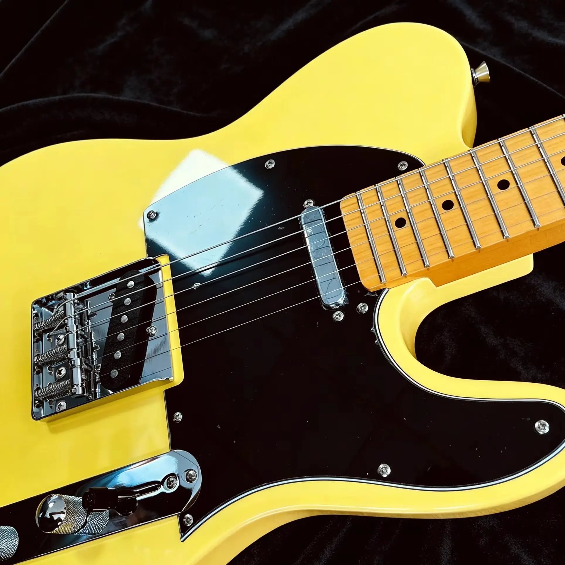 Costom Yellow Electric Guitar SS Pickup Silver Hardware Alder Body Electric Guitar-Themed Gift Free Shipping view 6