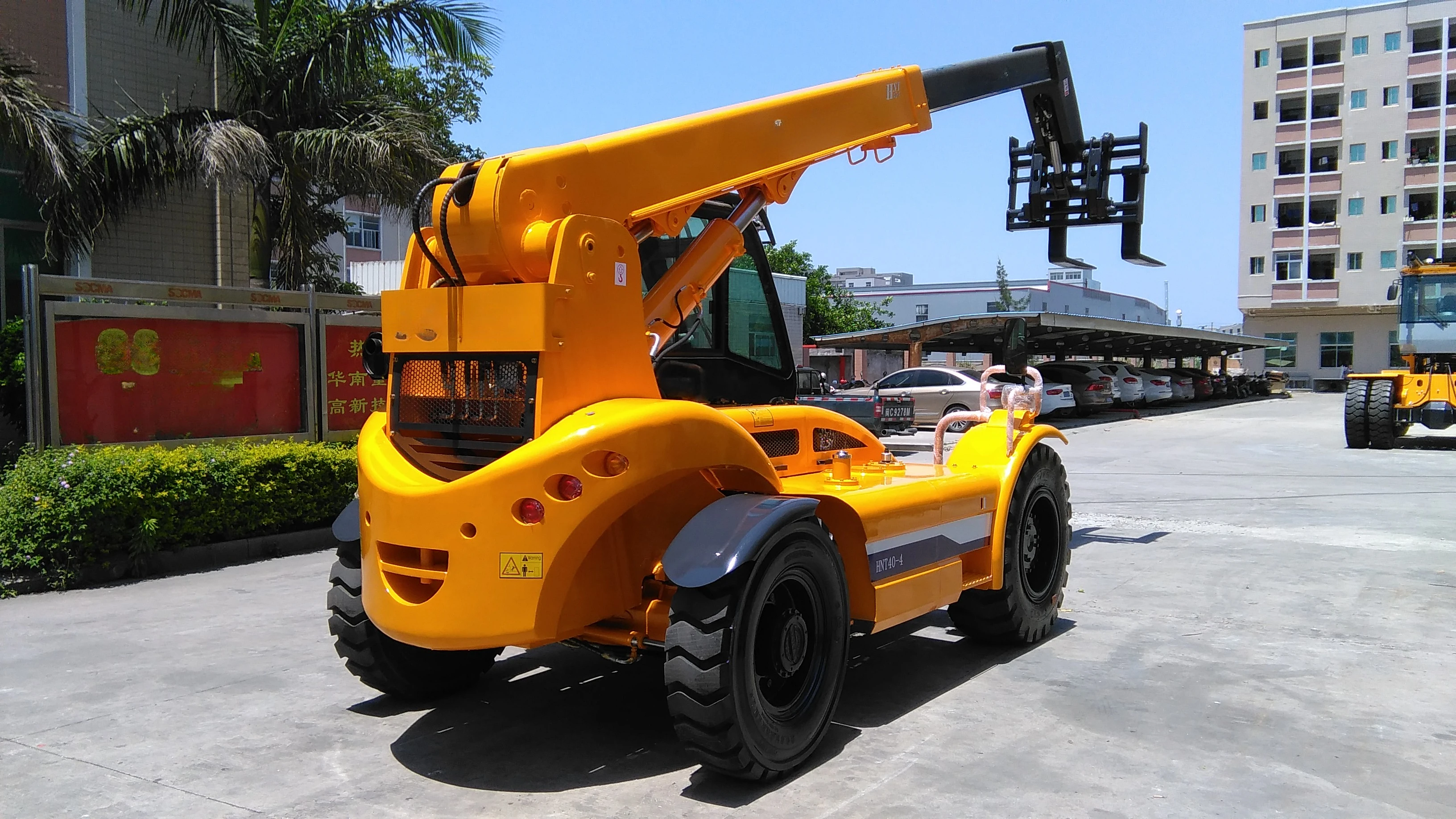 YG 3 Ton 7 Meters Telehandler Diesel Engine Customized Cummins Engine Forklift Telescopic Forklift Mini Engine