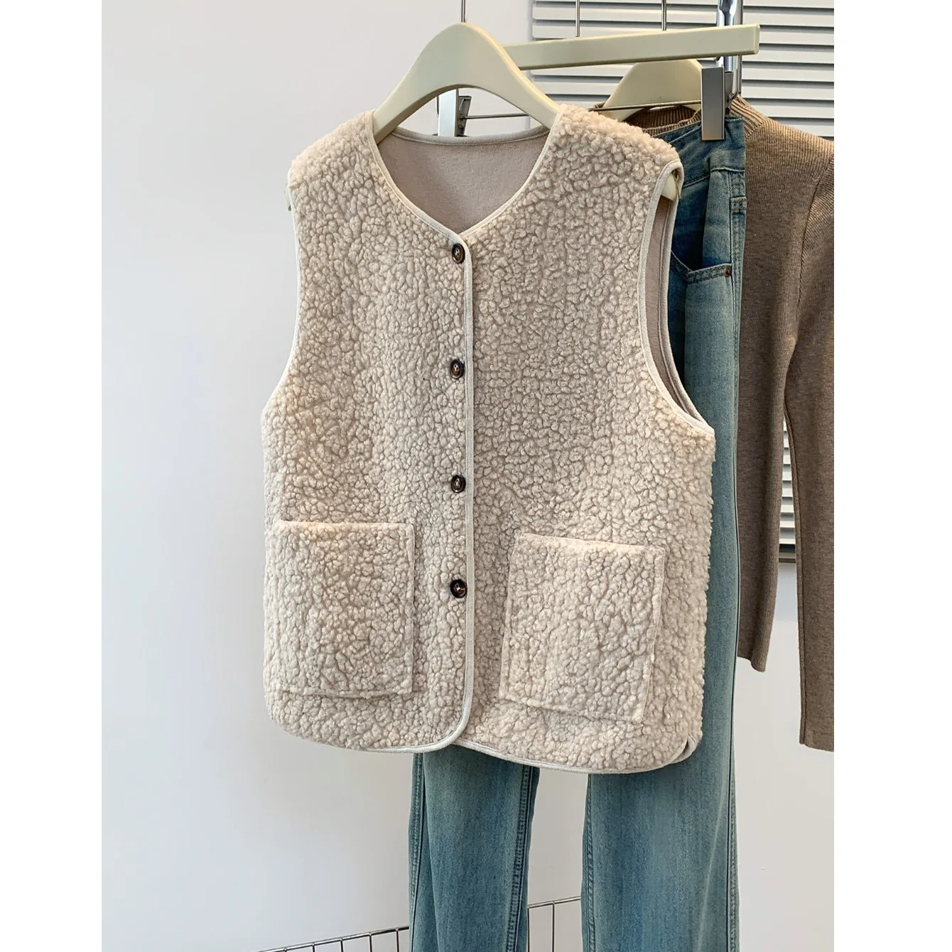 

Autumn Winter New Sle Loose Fit ort Lightweight Warm Lamb Fur Vest Large Size Single Button Women's Jaet Polyester Fiber