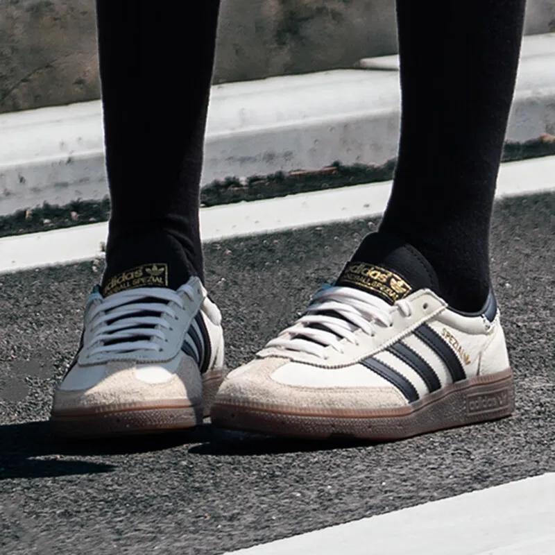 

Adidas Men's and Women's Shoes, Trefoil Handball Spezial W Sneakers, Low-Top Fashion Trendy Sports Casual Shoes, German Training Shoes Ie3698