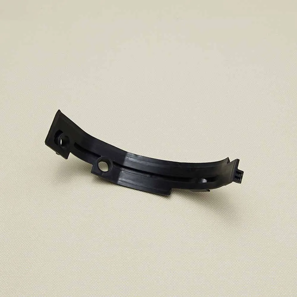 

30757554 Для Volvo C30 C70 S40 S60 S80 V40 V50 V60 V70 XC60 XC70: Нижняя часть крышки корпуса распредвала и ремня ГРМ коленчатого вала