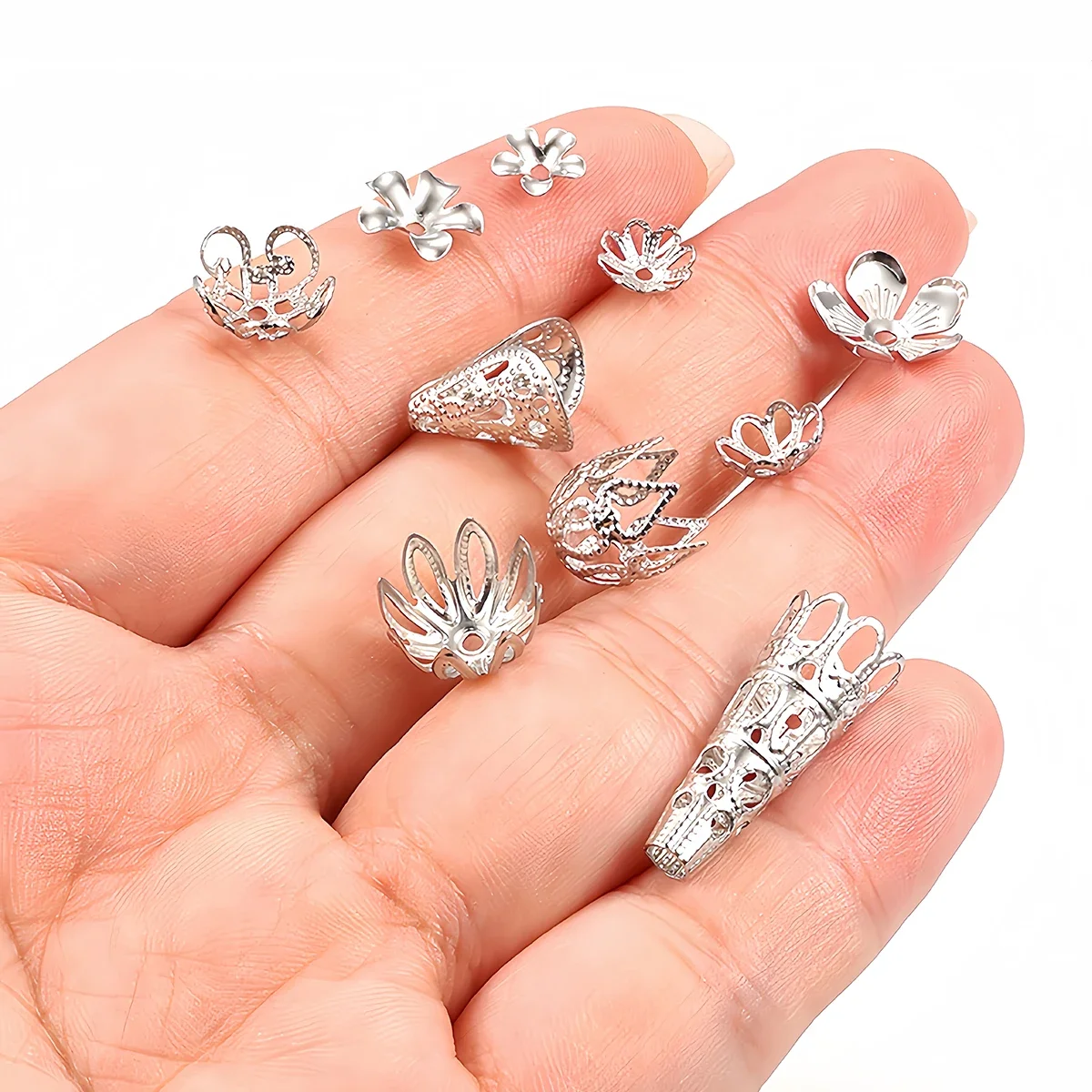 50pcs Stainless Steel Hollow Flower Spacer Beads End Caps Pendant Charms Connectors for DIY Earing Necklace Jewelry Findings