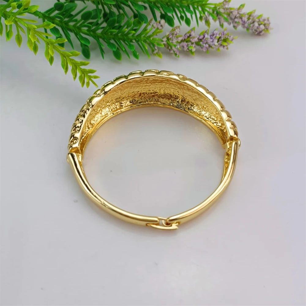 EMMA Dubai الإسورة الكلاسيكية العصرية مطلية بالذهب أساور لامعة وهدايا مجوهرات النساء الأفريقيات