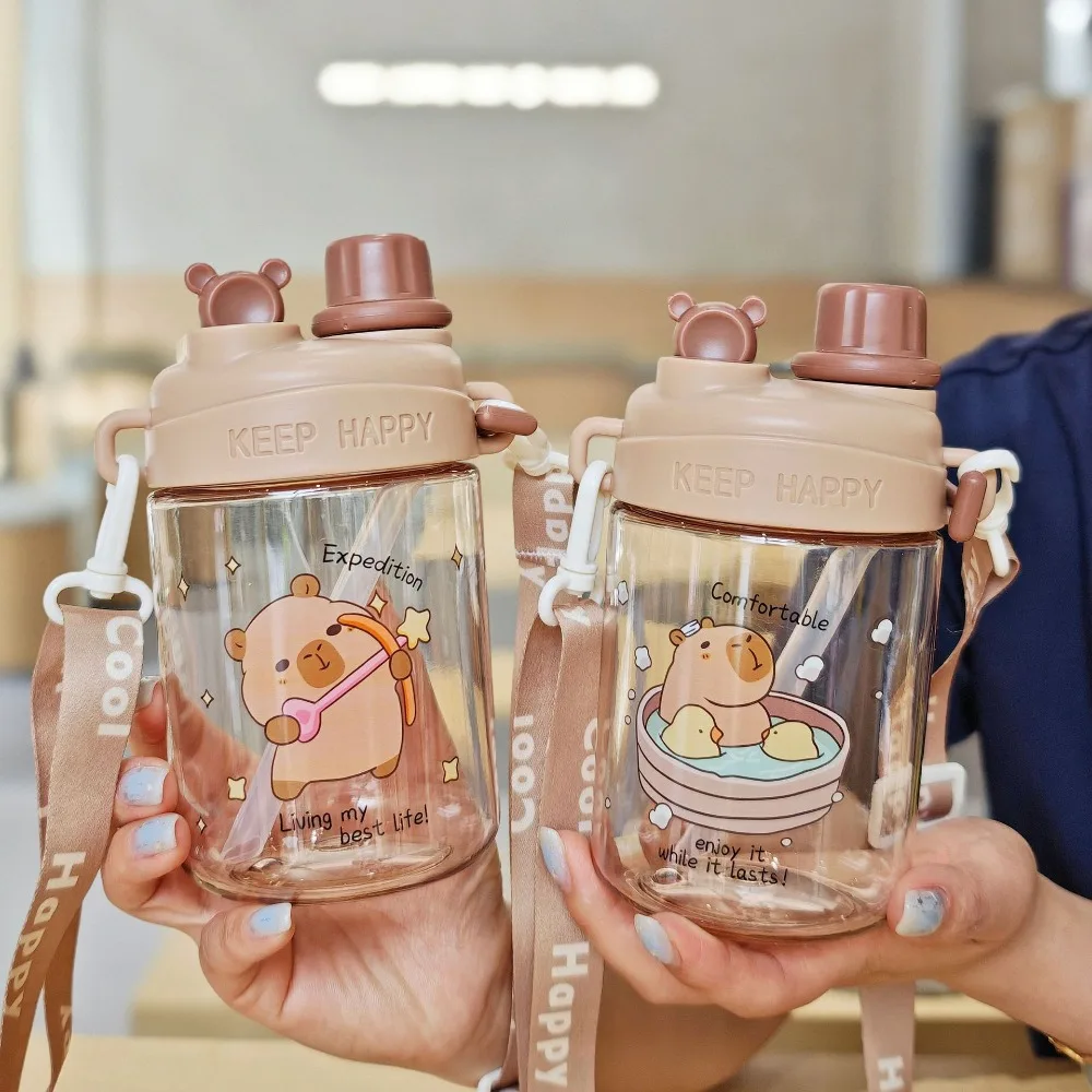 

Cute 550ml Capybara Water Cup Cartoon Portable Straw Water Bottle with Lanyard Plastic Cup Gifts