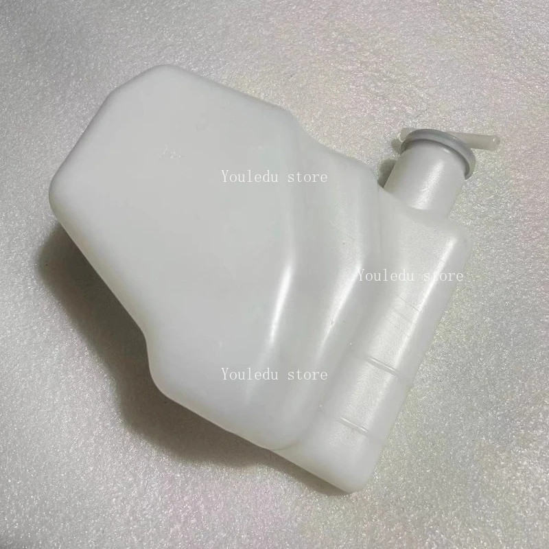 

Suitable for 8FD/G20-35 Forklift Parts, Water Tank Cooling Auxiliary Water Tank 16470-26600-71