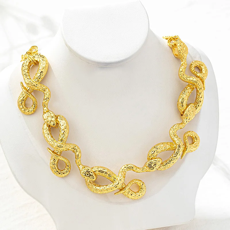 ثعبان على شكل الجوف قلادة سلسلة بدلاية كبار الشعور النساء الفتيات هدايا مجوهرات الأزياء رائجة البيع هدية حفلة 2025 نمط جديد #3
