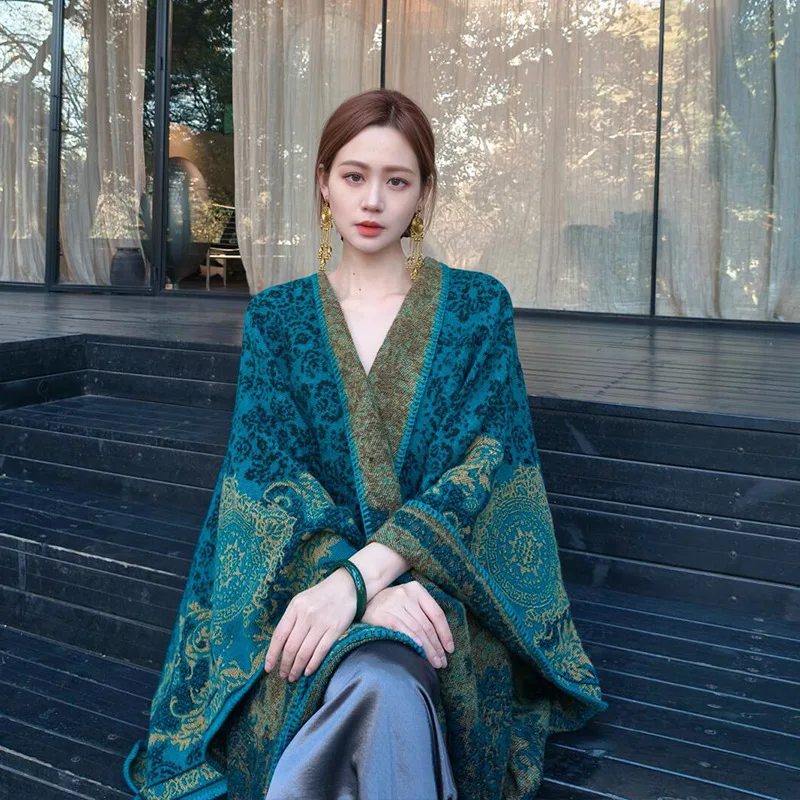 

Bohemian ethnic style retro shawl women's outer layer with an atmospheric shawl