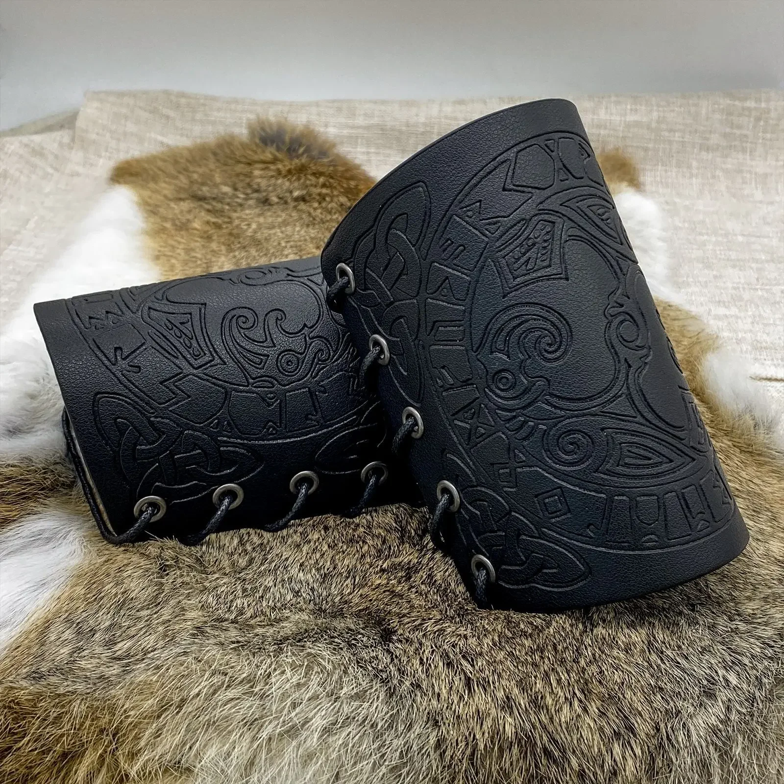 Armadura medieval masculina cosplay guarda de pulso em relevo vintage renascentista viking cavaleiro manopla pulseira bracer acessório steampunk