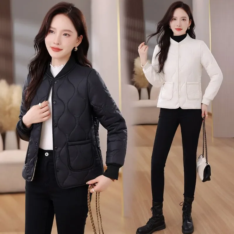 2025 NEUE frauen Baumwolle Mantel Parkas Mode Herbst Winter Jacken Damen Kurze Hinzufügen Samt Verdicken Warm Halten Oberbekleidung Tops