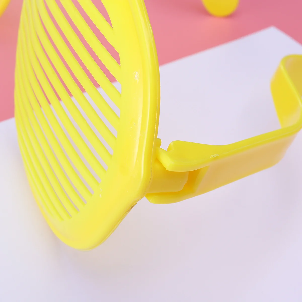 

Fun Oversized Shutter Glasses Yellow Funny Fashion Eyewear For Party Club Performance Large Frame Glasses Humorous Design