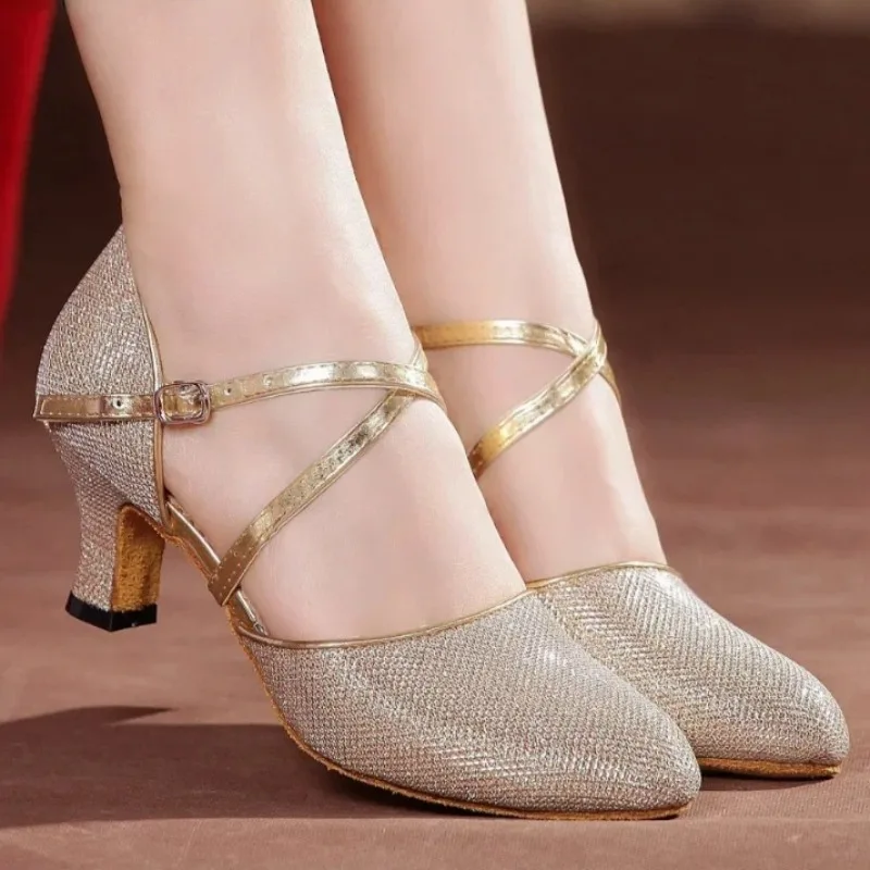 

2026 Designer Womens Shoes Classic Fashion Model Dance Shoes for Woman Exquisite Pointed Tip High Heeled Sandals Sandalias Mujer