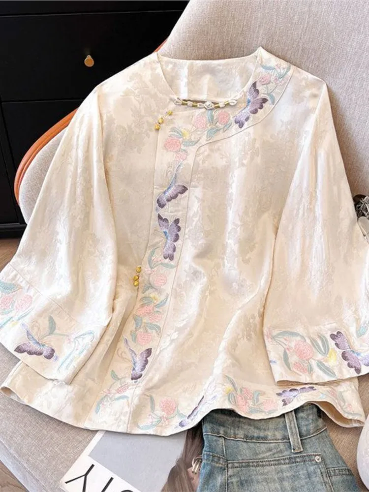 New Chinese-style traditional embroidery suit top for women improved three-quarter sleeves with a small blouse underneath