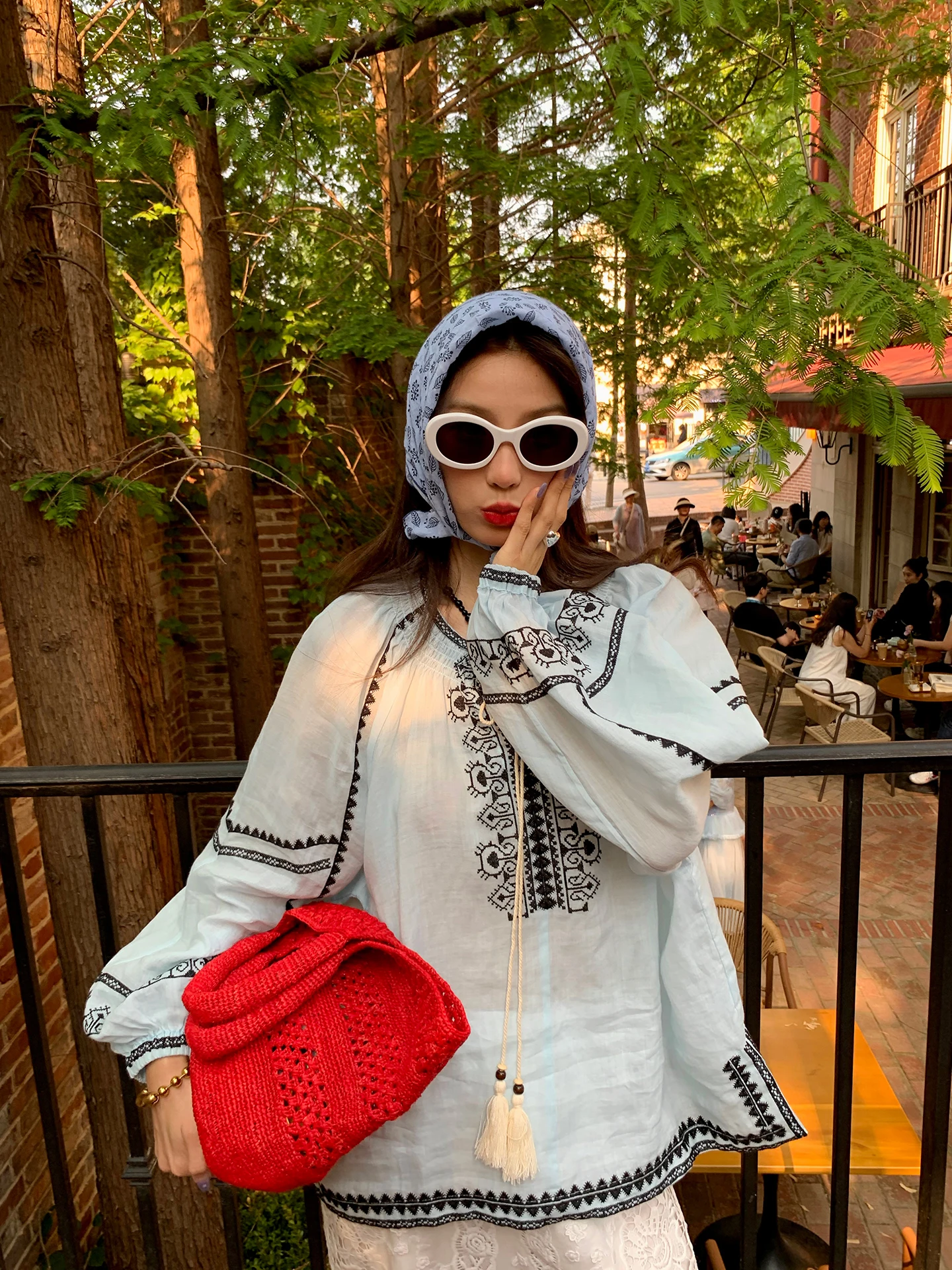 

Tefamani Lin Yuxia Women's Long Sve Embroidered Loose irt Vintage V-Ne Linen Top Summer 2025 New Arrival