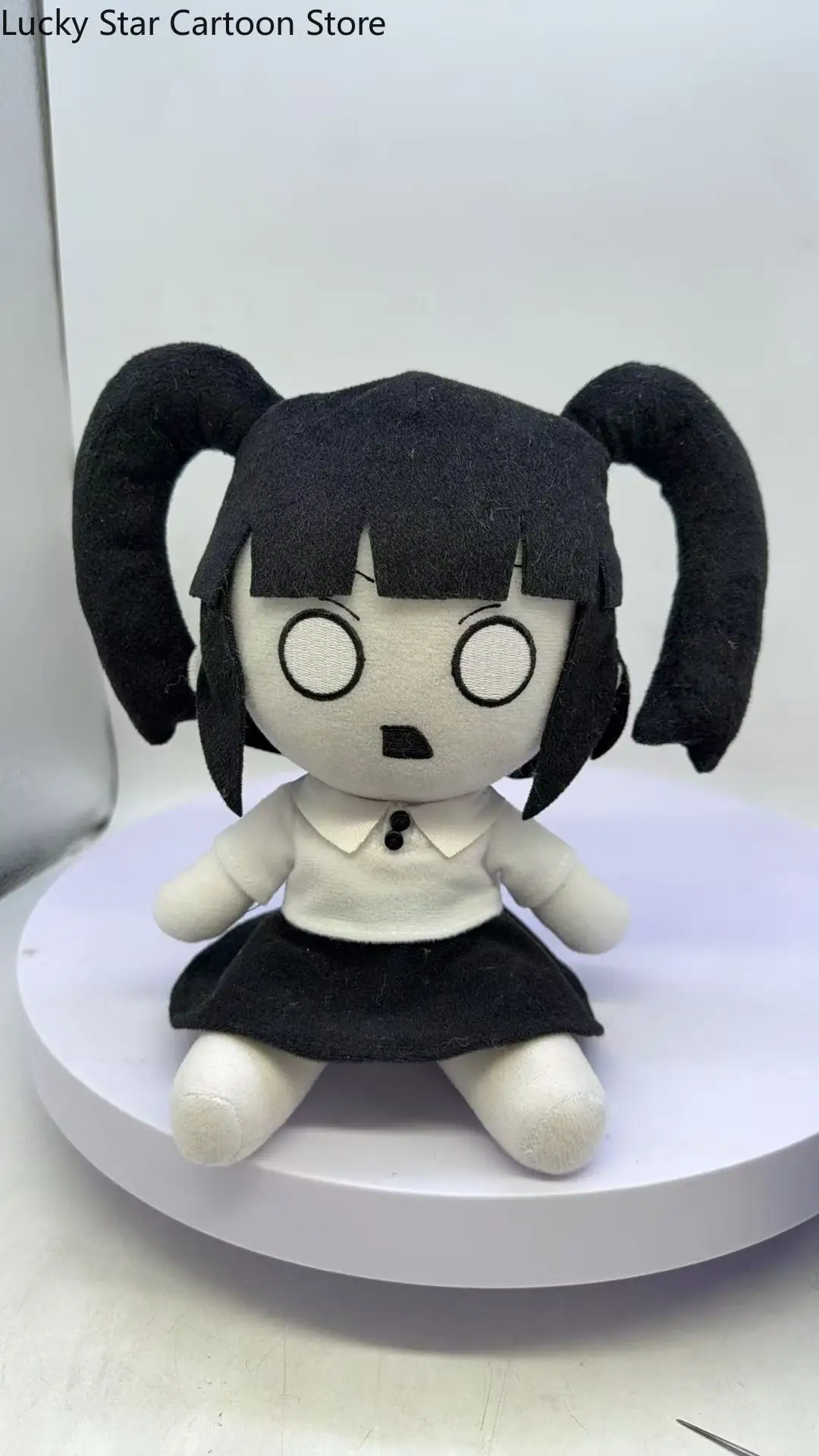 

Аниме Doujin Fumo Girl Monoko мультяшная модель орнамент косплей сидячая поза плюшевая подушка реквизит Хэллоуин игра подарок на день рождения