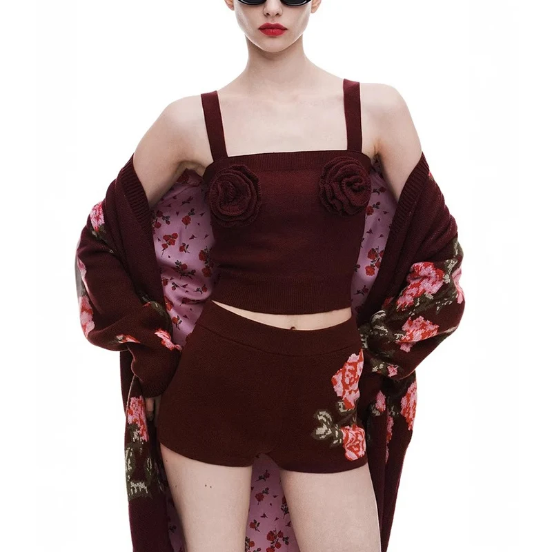 ชุดเสื้อถักปักลายกุหลาบ พร้อมเสื้อคอวีแขนยาว และสายรัดติดกุหลาบเข้าชุด แฟชั่นฤดูร้อนสำหรับผู้หญิง