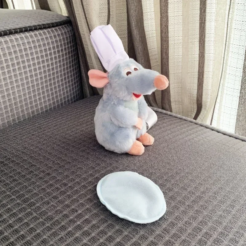 ディズニーおいしいレストラン人形シェフレミー磁気座り肩立ち肩装飾かわいいマウスベビー装飾品おもちゃギフト