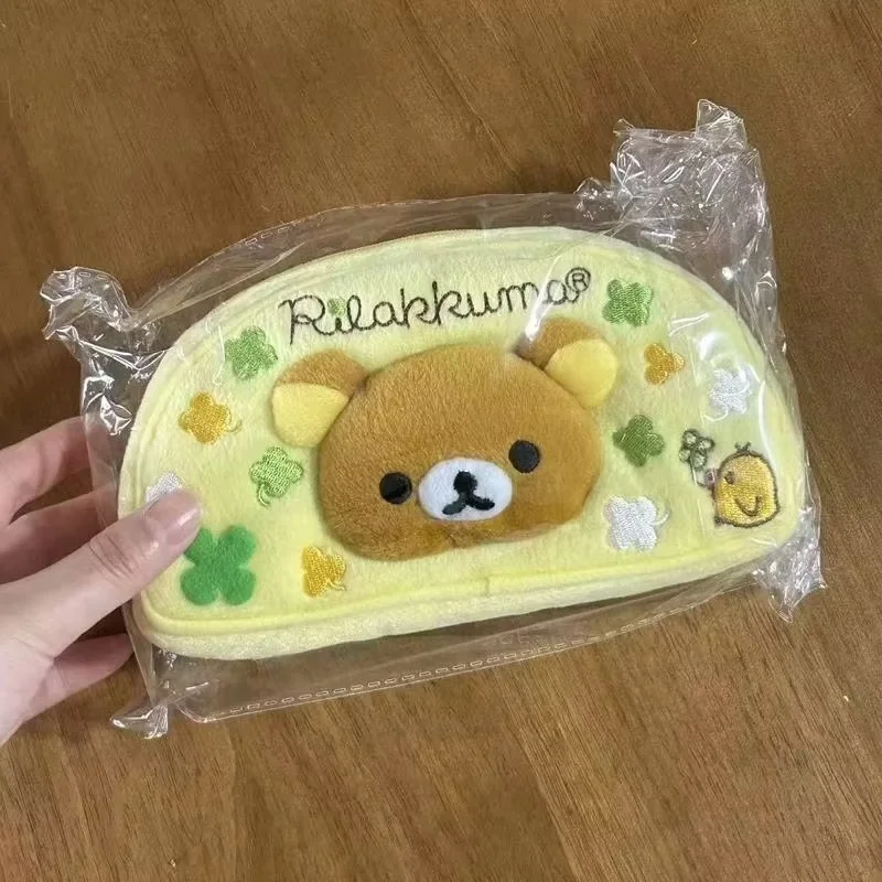 Trousse à crayons en peluche série trèfle à quatre feuilles Rilakkuma, dessin animé japonais mignon, boîte de papeterie Kawaii, trousse à crayons, cadeau pour étudiant