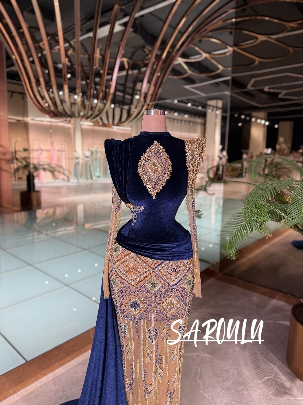 Navy Blue Velvet Beads Crystals Embellished Evening Dress With Side Tail Unique Straight Elegant Customized Women's Prom Gown