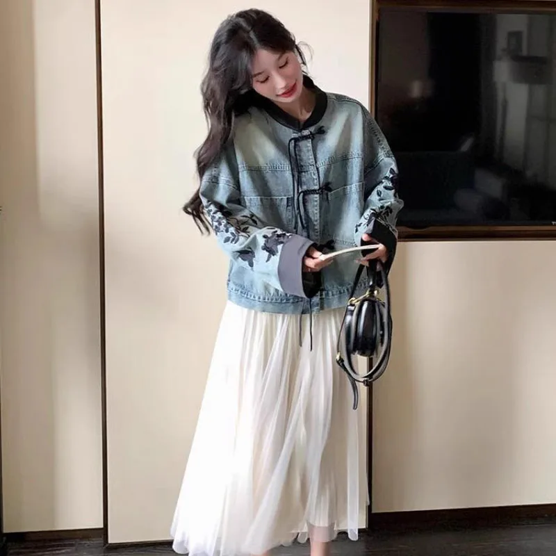 Chic Denim Jacket Women's Outwear 2026 Spring Autumn New Chinese Loose Embroidered Plus Size 3XL Jeans Short Coat Tops - Image 3