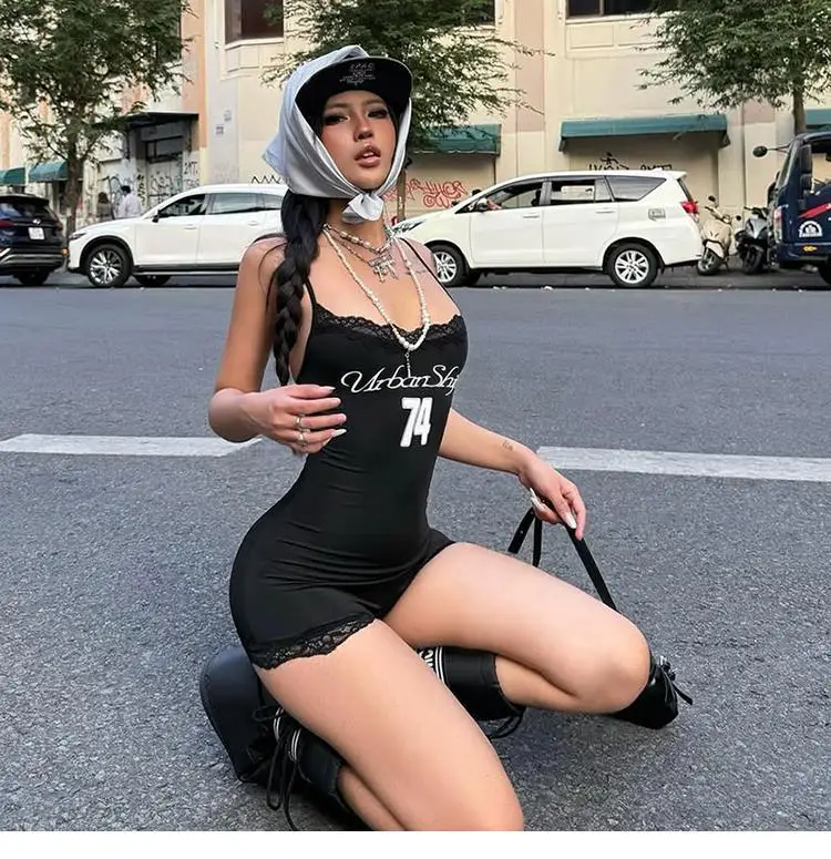 ชุดบอดี้สูทกระชับสัดส่วนสำหรับผู้หญิง คอร์เซ็ตรัดเอว แบบรัดใต้หน้าอกและเหนือหน้าอก เซ็กซี่ มีโครงเหล็กดันทรง กระชับรูปร่าง ยืดหยุ่น