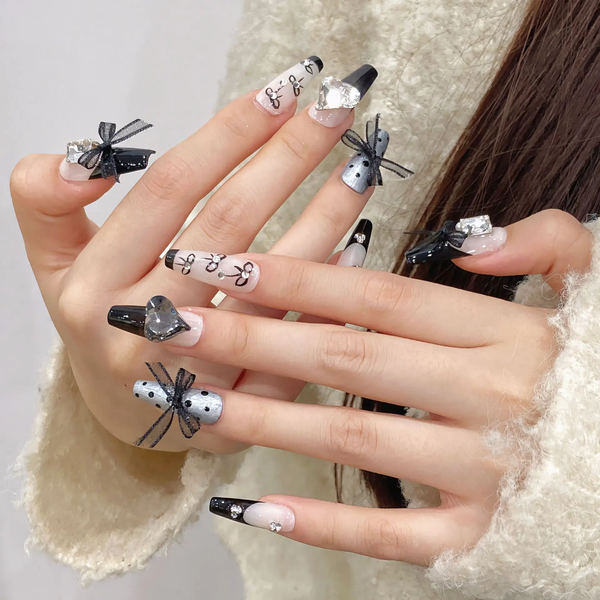 긴 발레리나 수제 가짜 손톱, 블랙 프렌치 프레스 네일, 나비매듭 디자인, 발레 웨어러블 가짜 손톱, 여성 및 소녀용