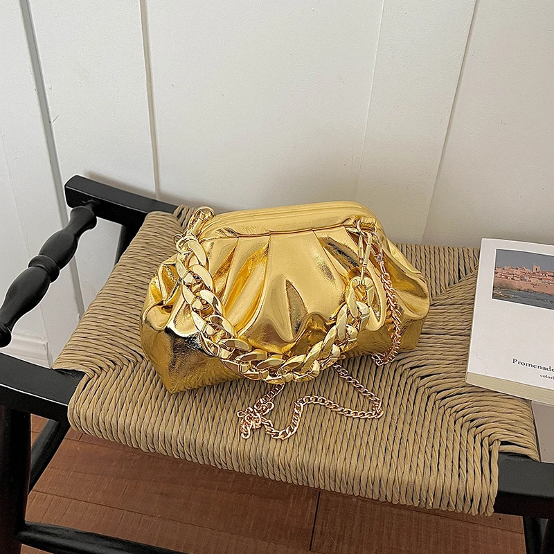 Autumn New Fashion Metallic Shiny Ruched Cloud Clutch Bag Women Thick Chain Shoulder Crossbody Bag Evening Party Mini Handbag