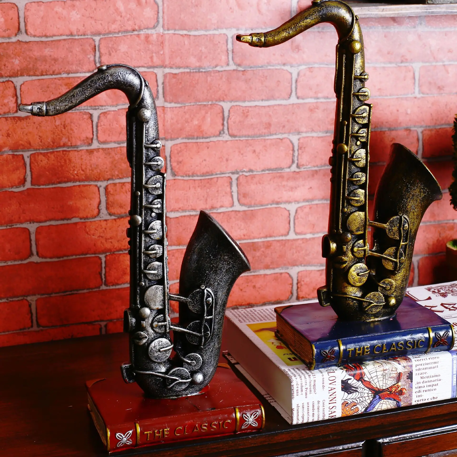 Creative Home Decor Furnishings Modern Model Retro Musical Instrument Ornaments Resin Crafts Saxophone  Gift