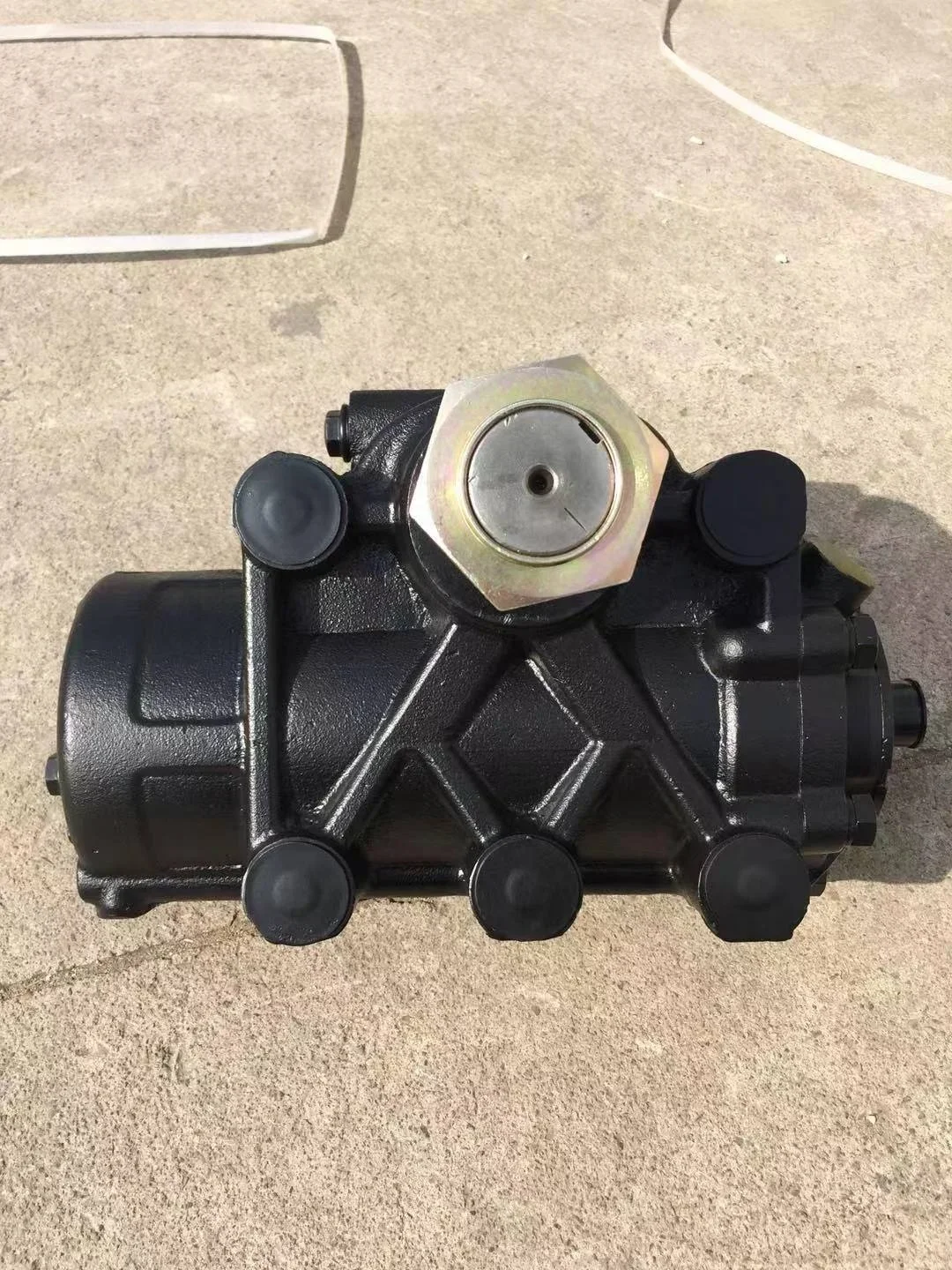 Immagine 3: Pezzi di ricambio originali per camion F3000 F2000 DZ9114470075 Servosterzo