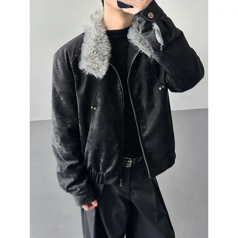 سترات رجالية شتوية جديدة لعام 2025 من الصوف السميك سترات رجالية من الفرو المتكامل من جلد البولي يوريثان سترات دافئة بأكمام طويلة من الفرو الصناعي #4