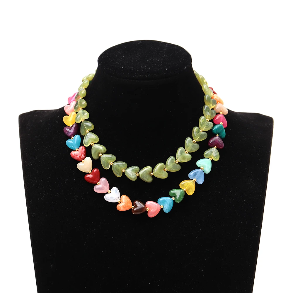 Niedliche Goldene Edelstahl-Halskette mit Bunten Herz-Perlen, Geometrische Herz-Perlen Choker-Halsketten für Frauen, Schmuckgeschenke – Detail 7