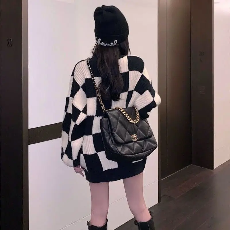 2023 New Autumn and Winter Fashion Niche Lazy Style Round Neck Long Sleeved Checkerboard Casual Loose Oversized Thick Sweater