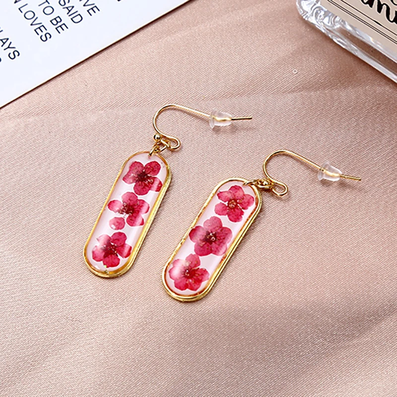 Elegant Pressed Flower Earring For Women Sweet Real Flower Natural Earrings Creative Handmaking Epoxy Resin Flower Earrings 2024