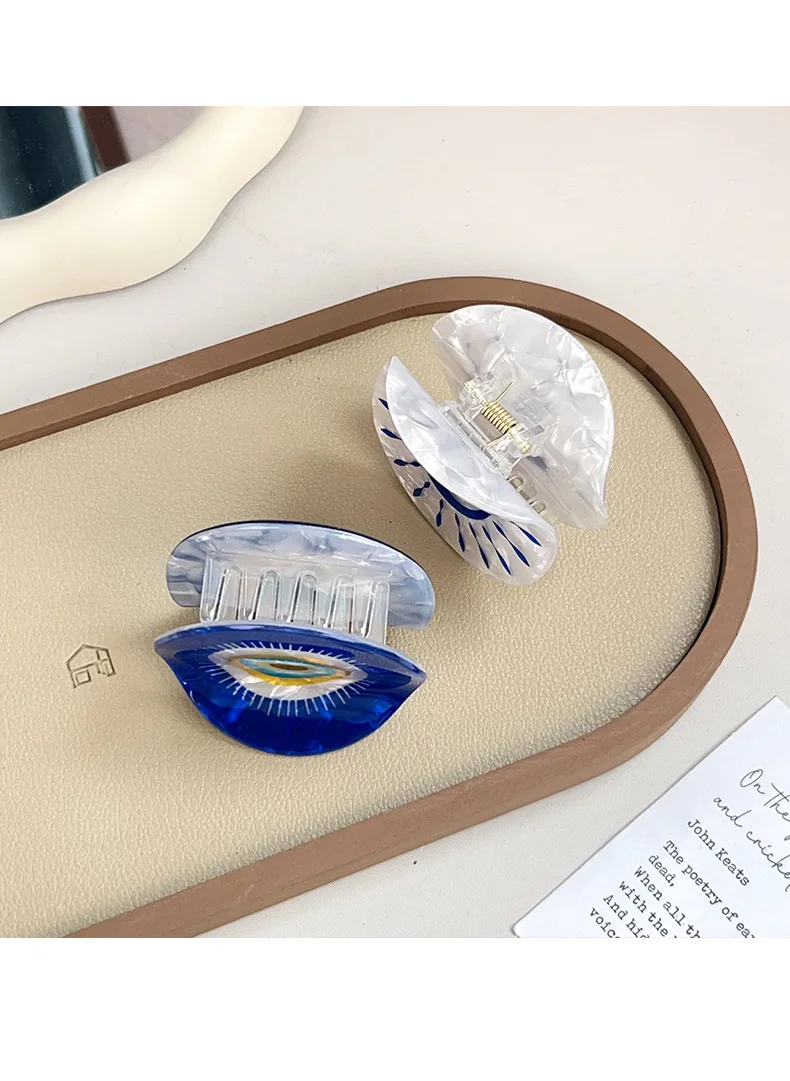 1Pcs Women's Türkiye Blue Eye Shark Clip Transparent Texture Clamping Firm Hair Clip Daily Commuting/Leisure Hair Ornament