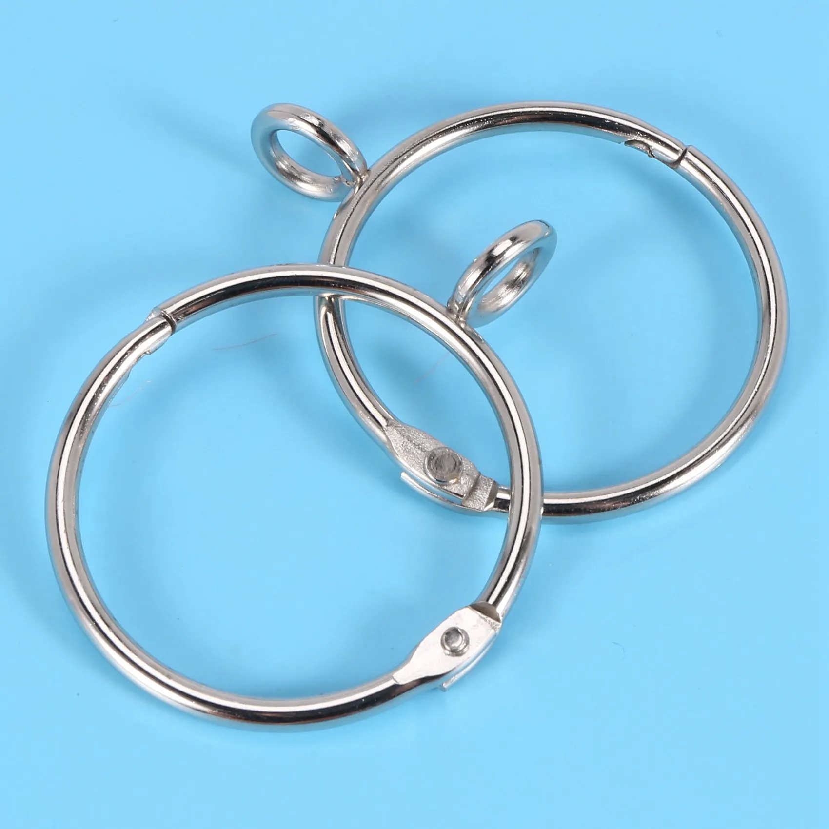 HLZS-40 Pcs Openable Silver Curtain Rings Open And Close Metal Rustproof Drapery Loops With Eyelet For Hook Pins (1.5 Inch)