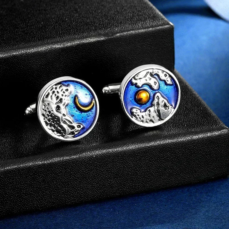 

Round Shape Sun Moon Painted Chic Cufflinks Zinc Alloy Blue Enameled Shirt Cufflink Button Men's Fashion Accessories Gifts