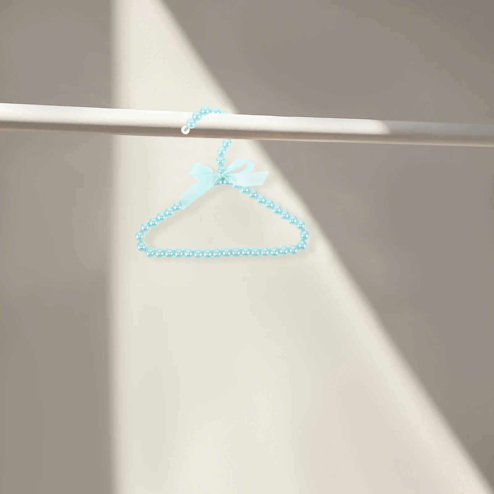 

4pcs Pet Clothes Hanger Mini Pearl Hangers For Dog Cat Baby Elegant Beaded Metal Small Lightweight Organizer Storage Rack Cute
